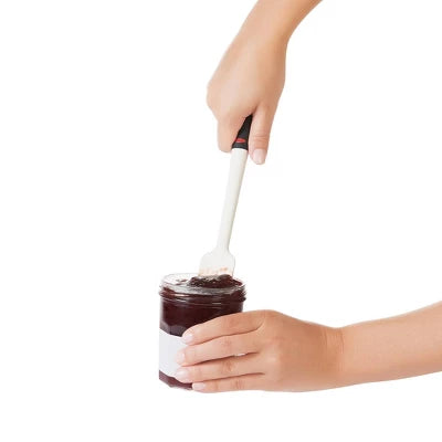 OXO Jar Spatula: Silicone Heat-Resistant Scraper, Soft-Grip Handle, Dishwasher-Safe, 11.2″ Length