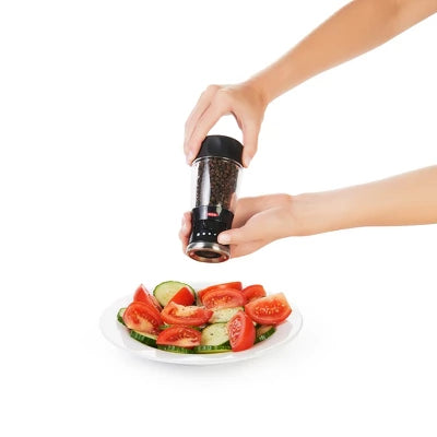 OXO Softworks Pepper Grinder: Black Refillable Spice Mill, Stainless Steel, Mess-Free Design, 5.65″ Height
