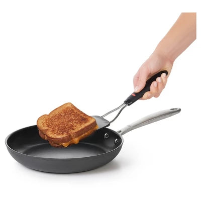 OXO Large Nylon Flexible Turner Black: Soft-Grip Handle, Dishwasher-Safe Cooking Spatula, 12.7″ Length