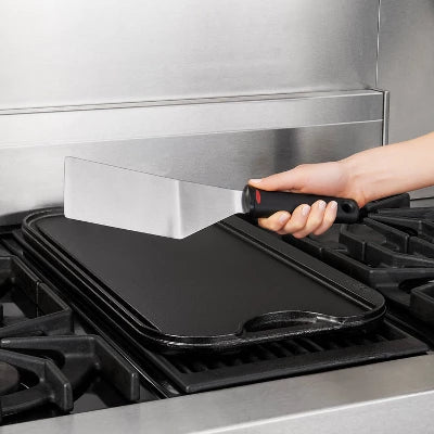 OXO Restaurant Solid Turner Spatula: Stainless Steel Metal Spatula For Cooking, Dishwasher-Safe, 12.4″ Length