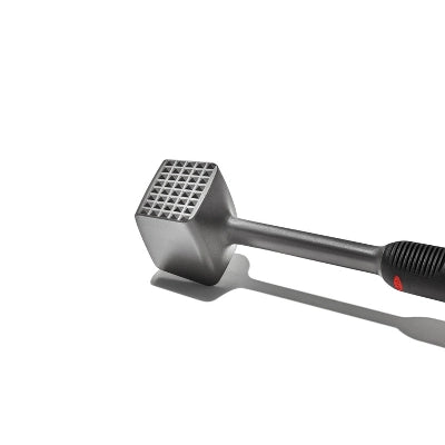 OXO Meat Tenderizer Black: Meat Mallet & Pounder, Dishwasher-Safe, 9.65″ Height, 2.4″ Width