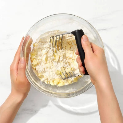 OXO Dough Blender With Blades: Stainless Steel Pastry Blender, Soft-Grip Handle, Dishwasher-Safe, Black